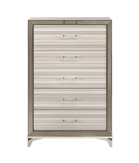 Star - Chest - White
